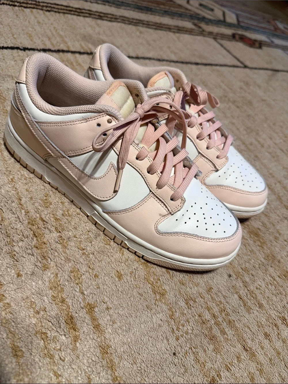 UNISEX NIKE DUNK LOW SNEAKERS